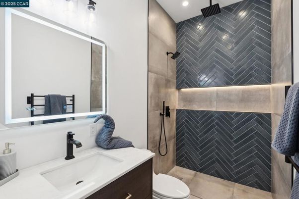 Bathroom, Interior, Recessed Lighting