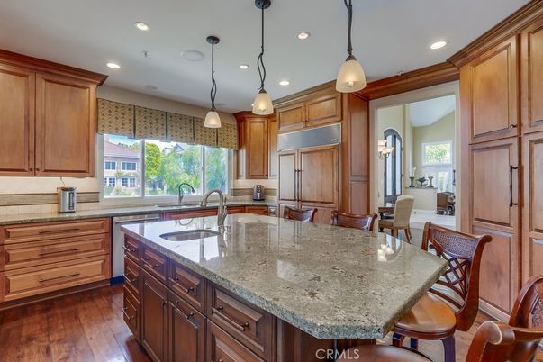 Dining room, Interior, Kitchen, Pendant Lights, Recessed Lighting, Wood Texture Flooring