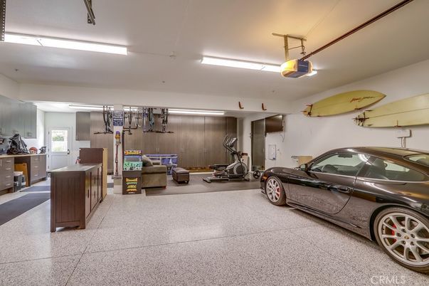 Garage, Interior