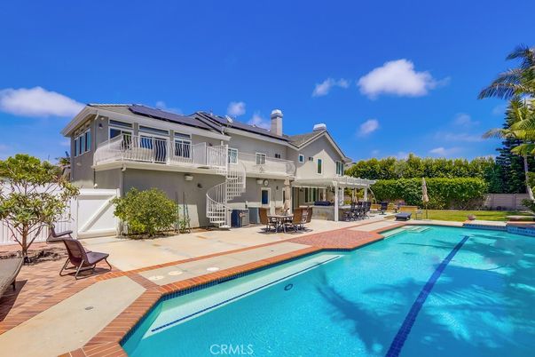 Exterior, Pool, Solar Panels
