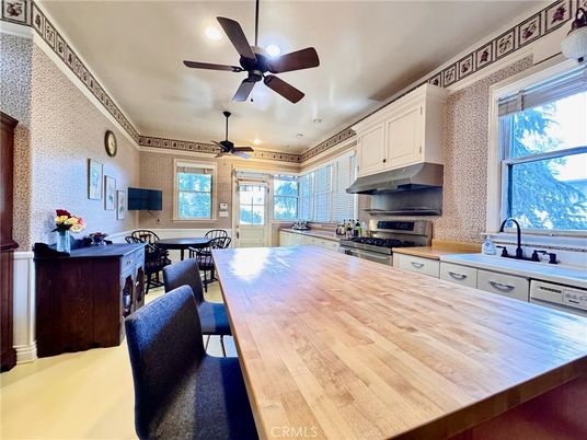 Dining room, Interior, Kitchen, Recessed Lighting, Stainless Steel Appliances