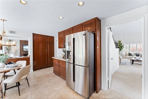 Dining room, Interior, Kitchen, Pendant Lights, Recessed Lighting, Stainless Steel Appliances