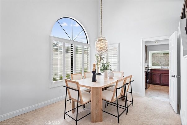 Chandelier, Dining room, Interior