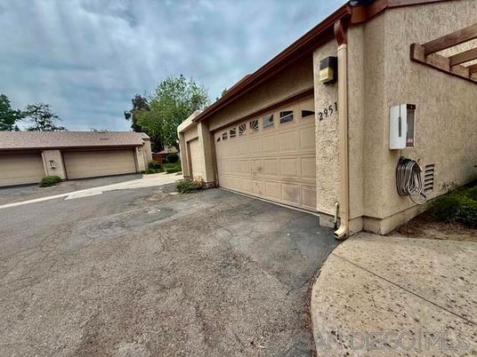 Detached Garage, Exterior