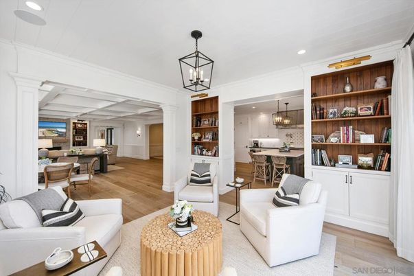 Chandelier, Dining room, Interior, Living room, Pendant Lights, Recessed Lighting, Wood Texture Flooring