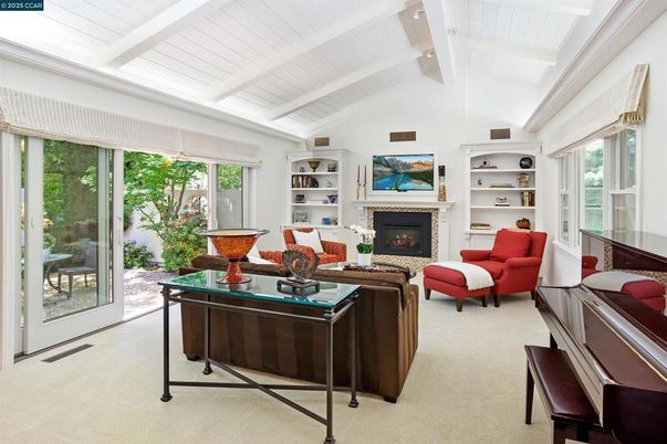 Fireplace, Interior, Living room