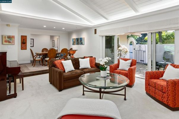 Dining room, Interior, Living room, Recessed Lighting