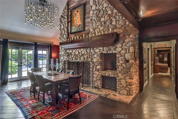 Chandelier, Dining room, Fireplace, Interior, Wood Texture Flooring