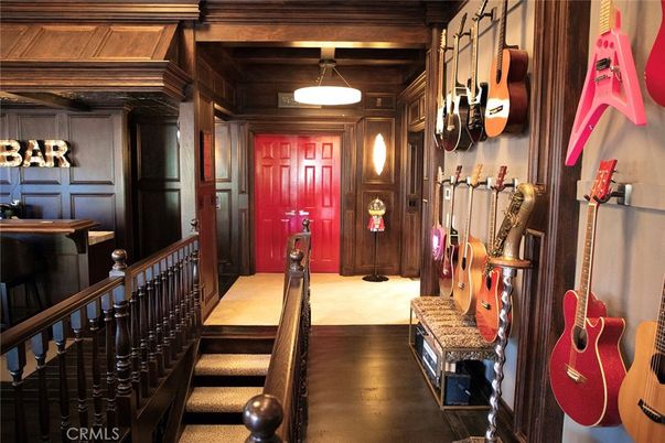Interior, Pendant Lights, Wood Texture Flooring, Wooden Walls