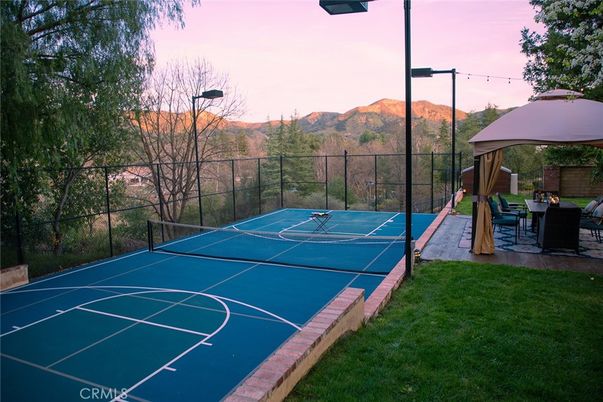 Exterior, Tennis Courts