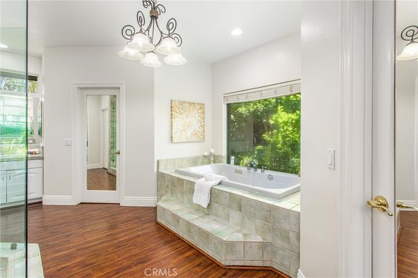 Bathroom, Interior, Pendant Lights, Recessed Lighting, Wood Texture Flooring