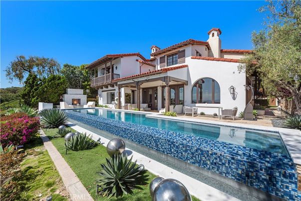 Exterior, Fireplace, Pool