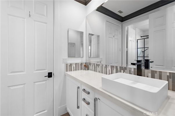 Bathroom, Free Standing Baths, Interior