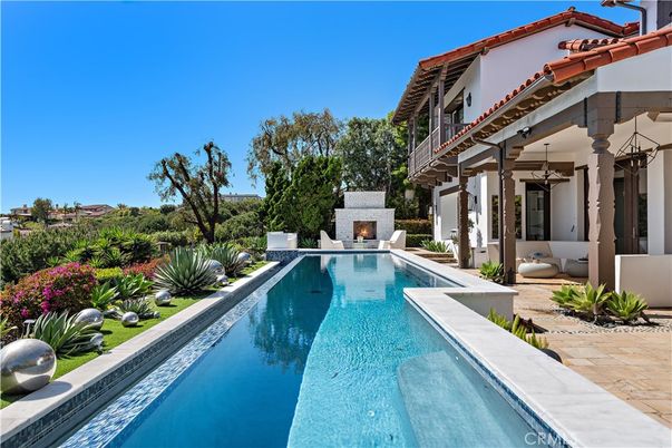 Exterior, Fireplace, Pool