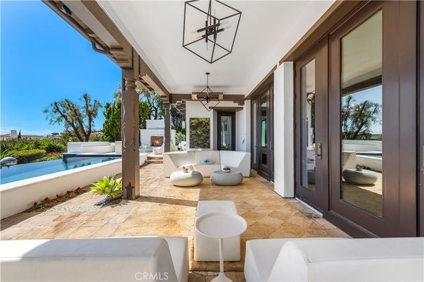 Exterior, Fireplace, Pendant Lights