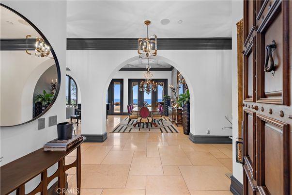 Chandelier, Dining room, Interior, Pendant Lights