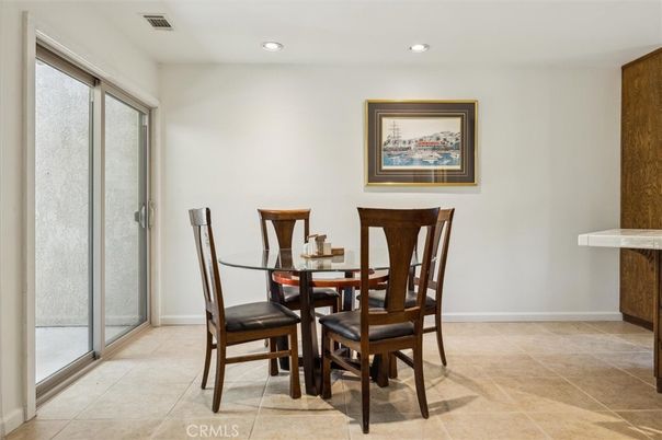 Dining room, Interior, Recessed Lighting