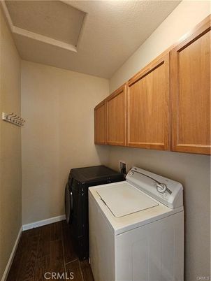 Interior, Washer, Wood Texture Flooring