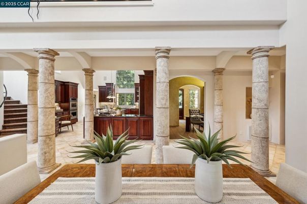 Dining room, Interior
