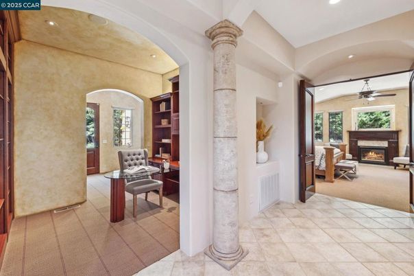 Fireplace, Interior, Recessed Lighting