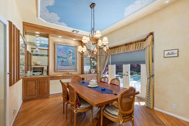 Chandelier, Dining room, Interior, Recessed Lighting, Wood Texture Flooring