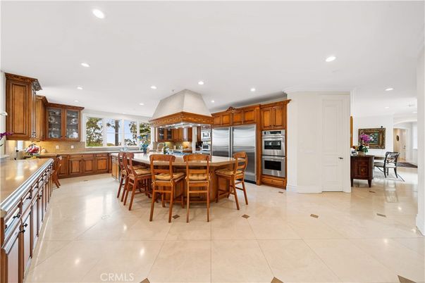 Dining room, Interior, Kitchen, Recessed Lighting, Stainless Steel Appliances