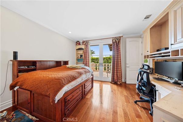 Bedroom, Home Office, Interior, Recessed Lighting, Wood Texture Flooring