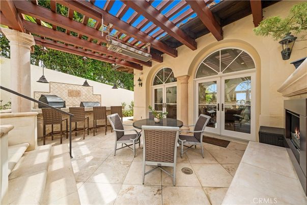 Exterior, Fireplace