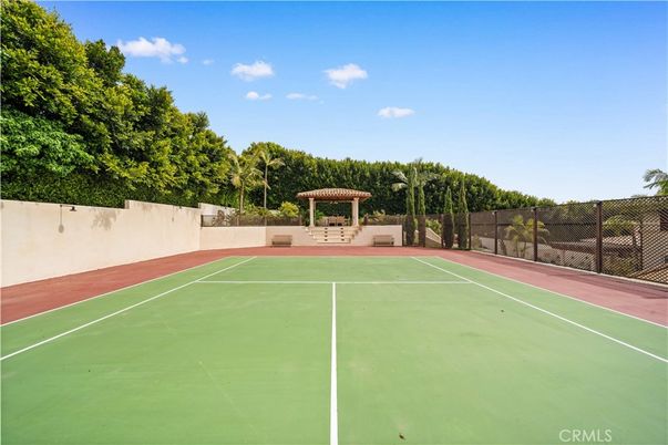 Exterior, Tennis Courts