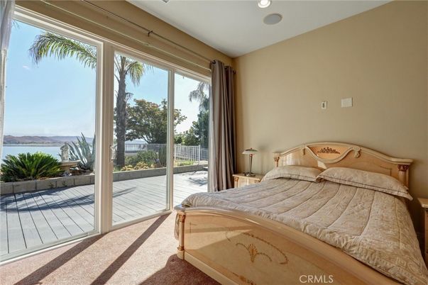 Bedroom, Interior, Recessed Lighting, Water