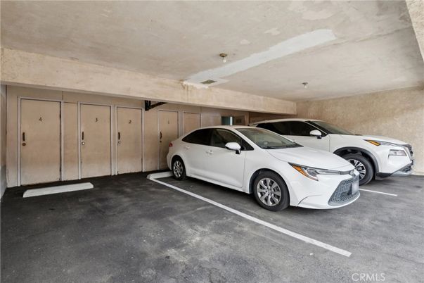 Garage, Interior