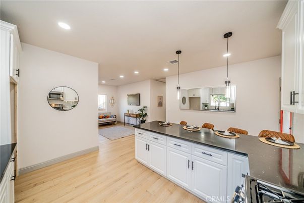 Dining room, Interior, Kitchen, Pendant Lights, Recessed Lighting, Wood Texture Flooring