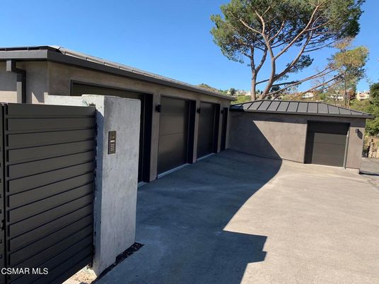 Detached Garage, Exterior