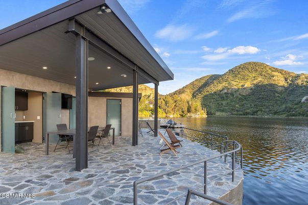 Exterior, Water