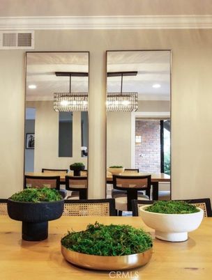 Chandelier, Dining room, Interior, Recessed Lighting, Wood Texture Flooring