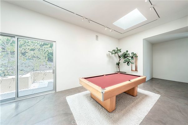 Billiard Table, Game Room, Interior
