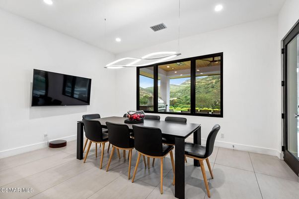 Dining room, Interior, Pendant Lights, Recessed Lighting