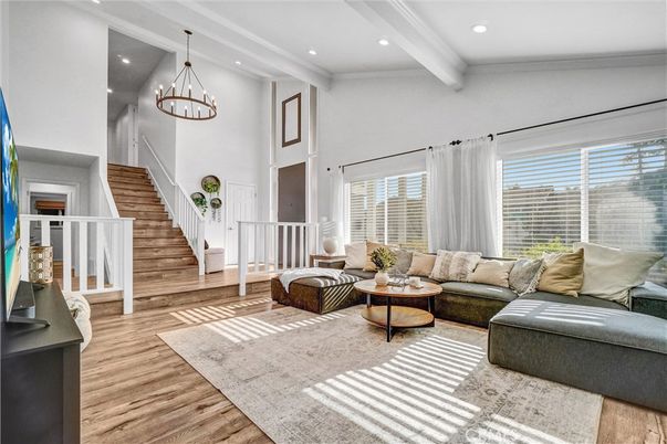 Chandelier, Interior, Living room, Pendant Lights, Recessed Lighting, Wood Texture Flooring