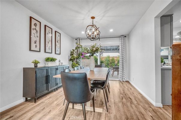 Chandelier, Dining room, Interior, Recessed Lighting, Wood Texture Flooring