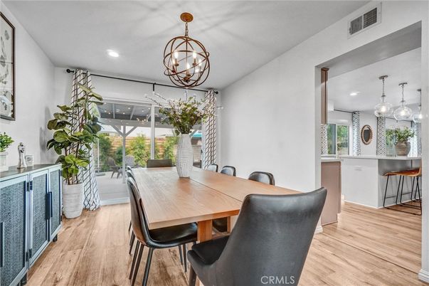 Chandelier, Dining room, Interior, Pendant Lights, Recessed Lighting, Wood Texture Flooring