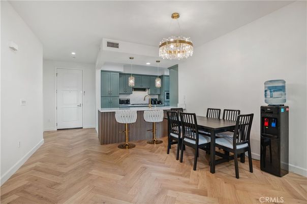 Chandelier, Dining room, Interior, Kitchen, Pendant Lights, Recessed Lighting, Wood Texture Flooring