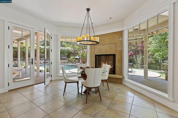 Dining room, Fireplace, Interior, Pendant Lights, Recessed Lighting