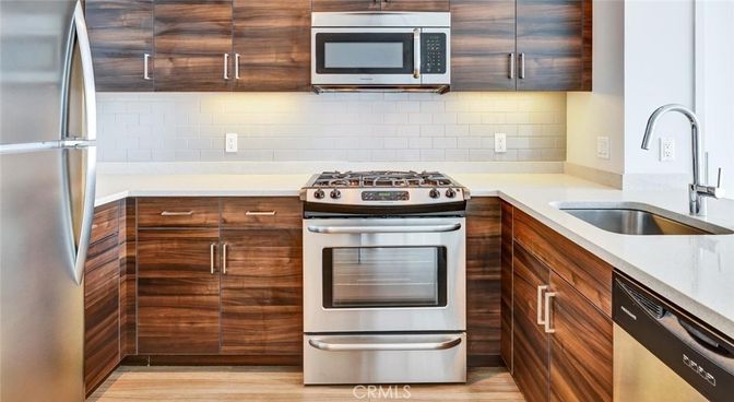 Interior, Kitchen, Stainless Steel Appliances, Wood Texture Flooring