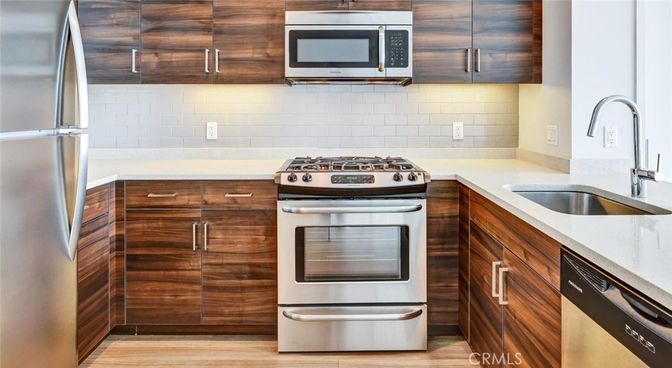 Interior, Kitchen, Stainless Steel Appliances, Wood Texture Flooring