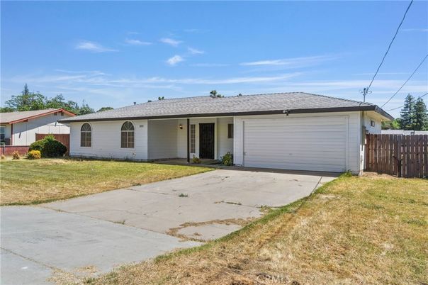 Attached, Backyard, Exterior, Facade, Ranch
