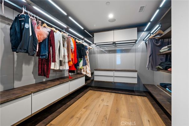Interior, Recessed Lighting, Walk-in Closets, Wood Texture Flooring