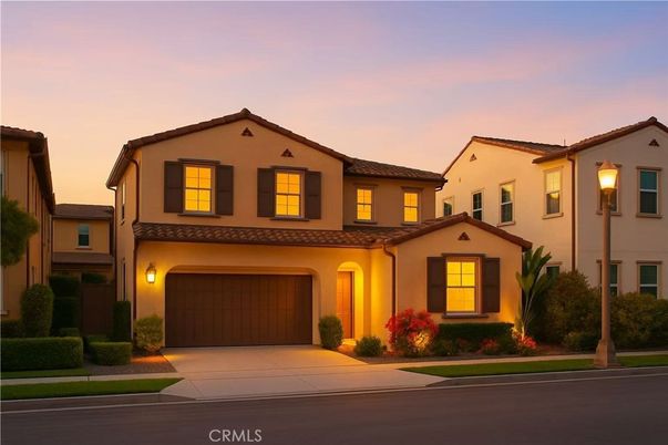 Attached, Exterior, Facade, Mediterranean