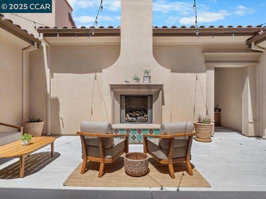 Exterior, Fireplace