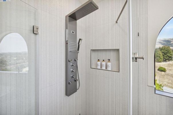 Elevator, Interior