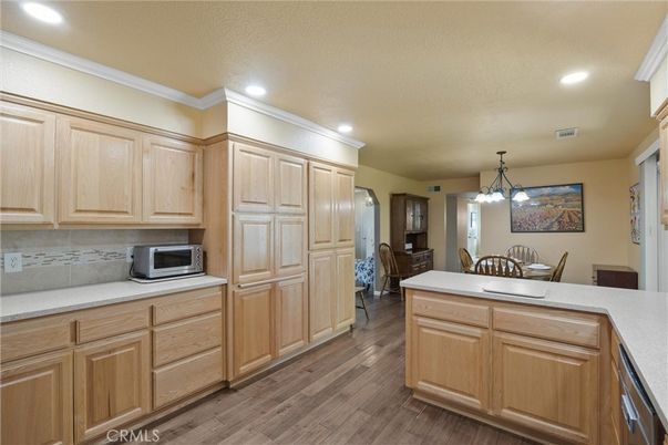 Dining room, Interior, Kitchen, Pendant Lights, Recessed Lighting, Wood Texture Flooring